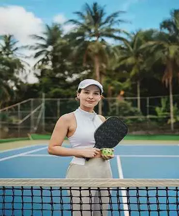 Indiabulls Sector 104 Amenities - Tennis Court